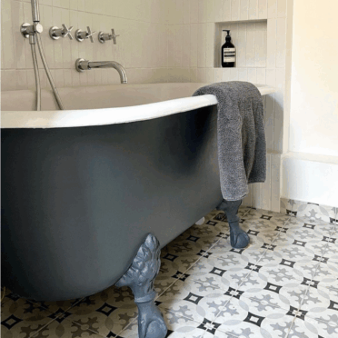 Porcelanato Gres Esmaltado Impresión Digital Tabira Deco 20x20 Blanco, Negro y Gris Mate